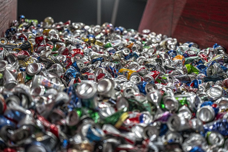 DSC05414-aluminumcans Aluminum Cans